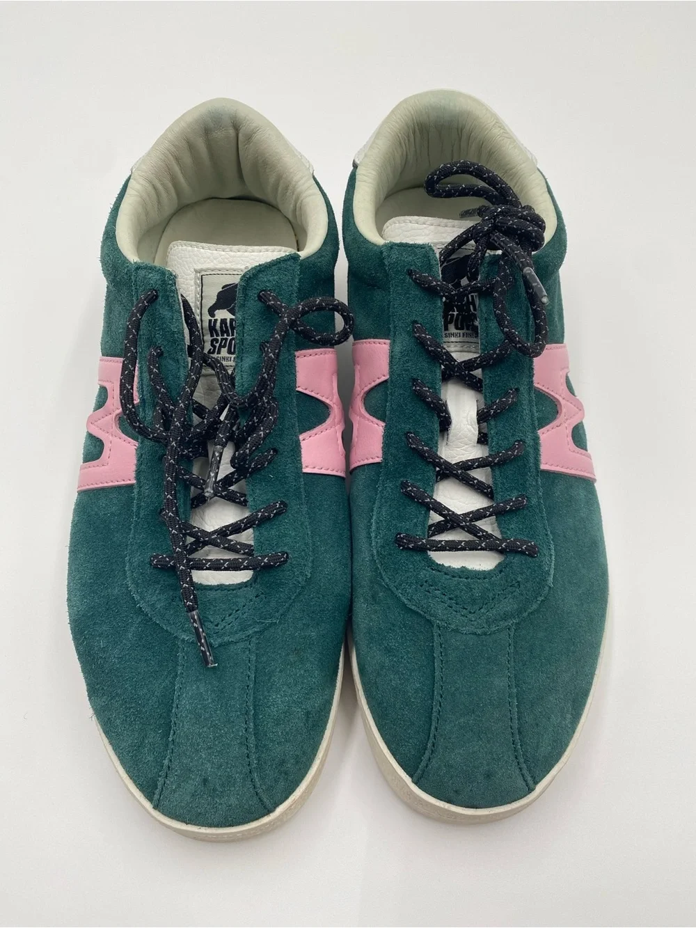 Karhu Unisex Trampas EUC Green Suede Sneakers with Pink signature M Size 8